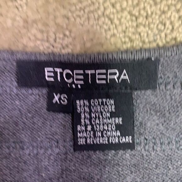 Shimmering Etcetera Women’s XS Sequenced Sweater Gray Tank Top - Picture 4 of 7